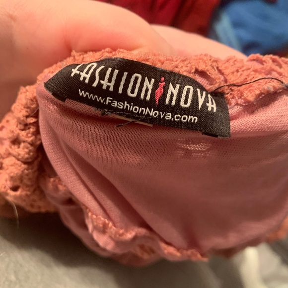 Fashion Nova Women’s Off the shoulder crop top - Picture 3 of 6